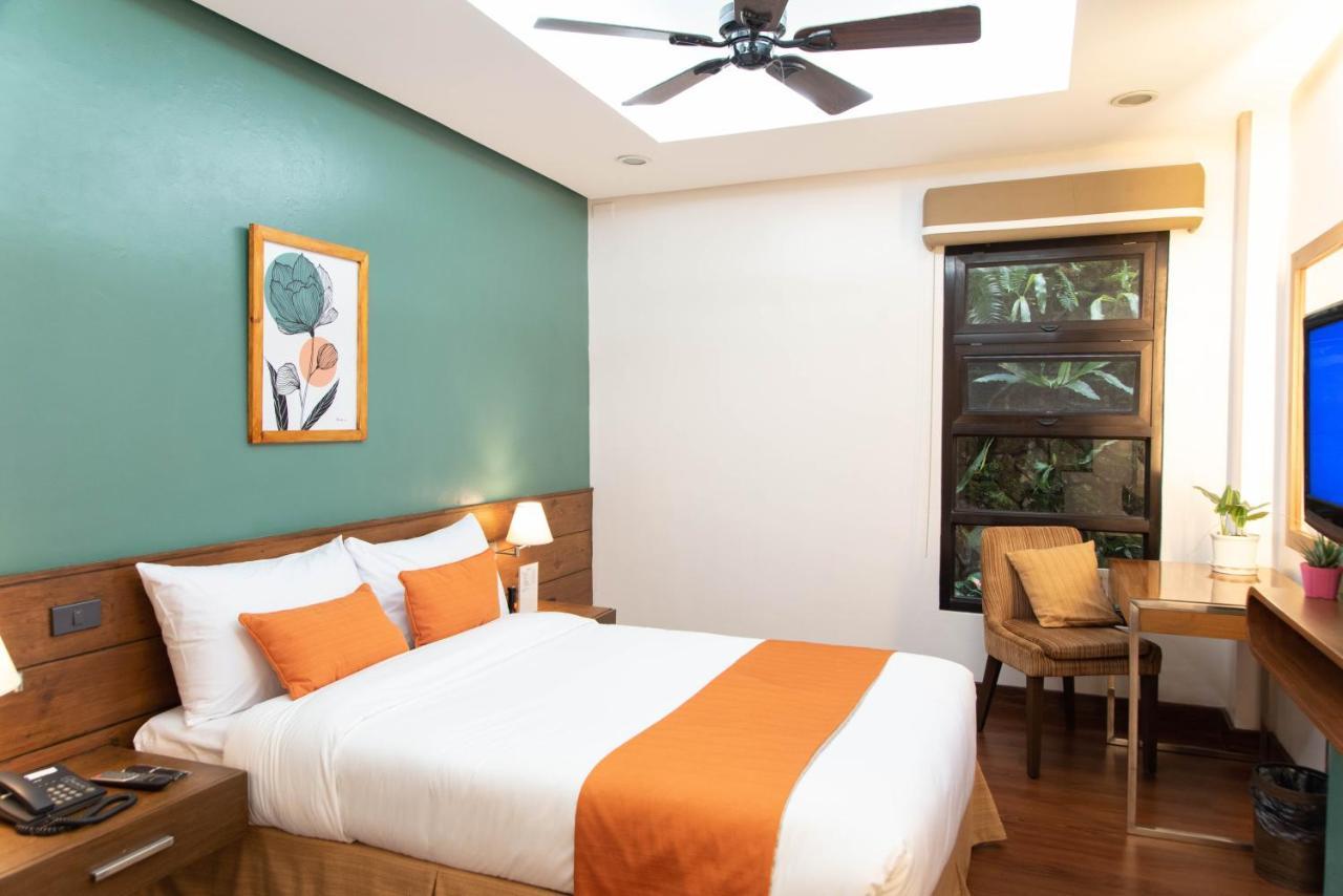 Giraffe Boutique Hotel Багио Экстерьер фото