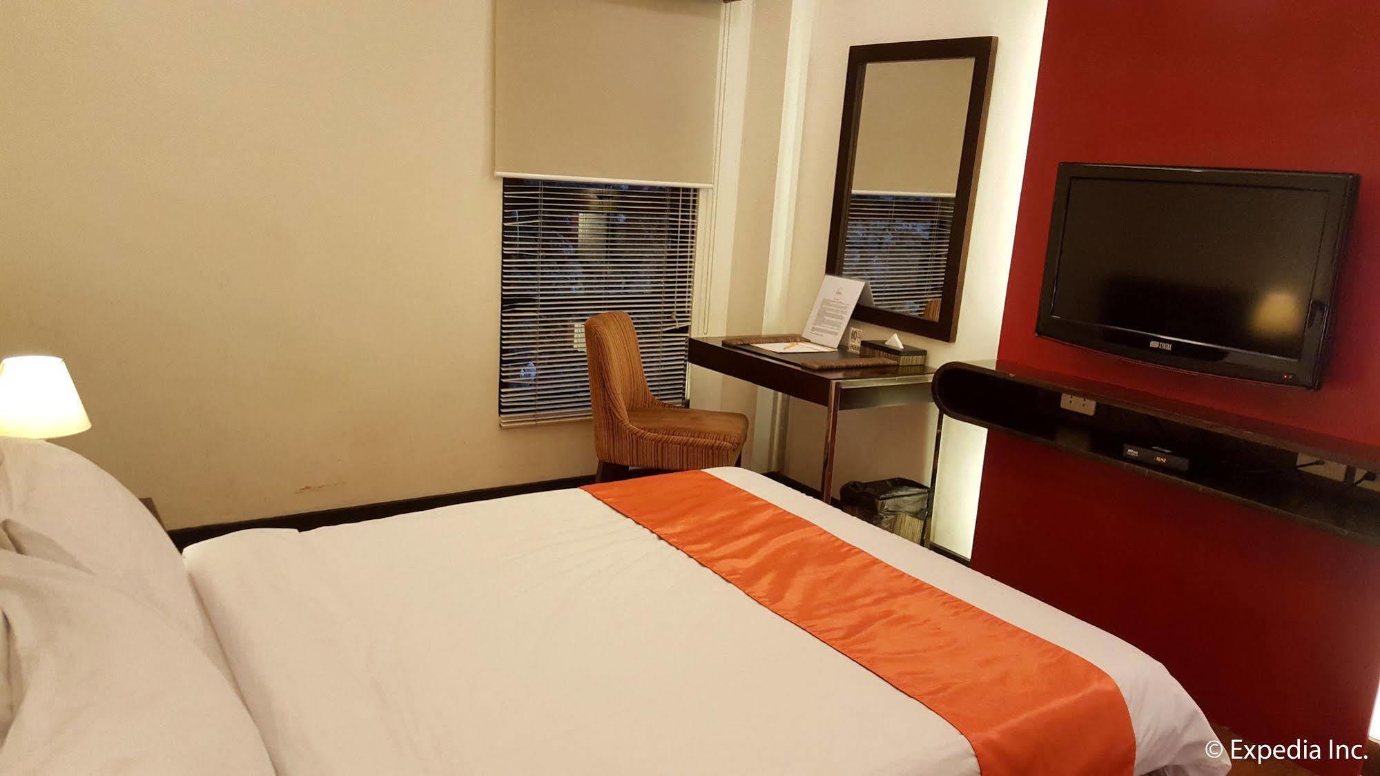 Giraffe Boutique Hotel Багио Экстерьер фото